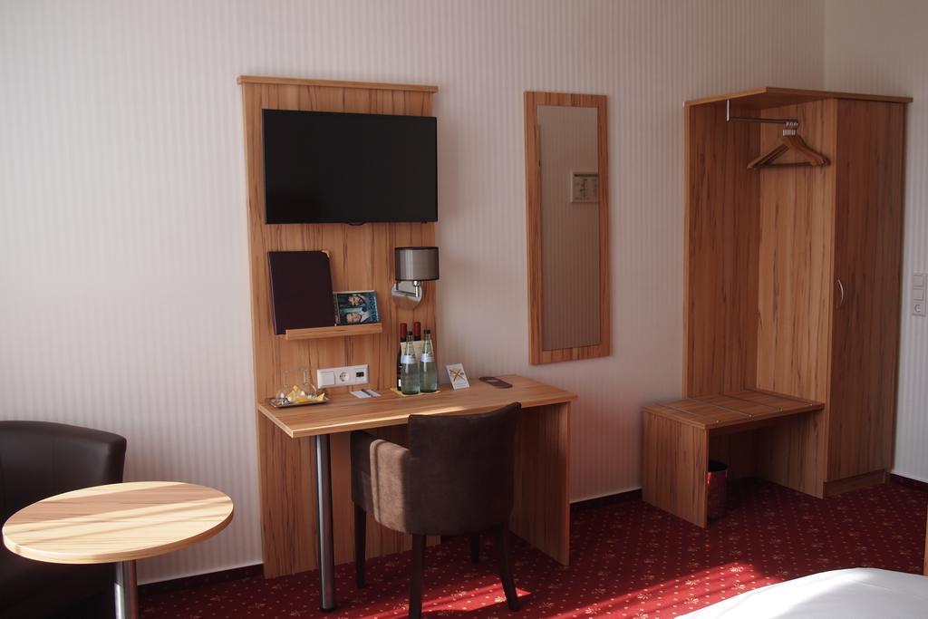 Hotel Am Bad Tübingen Habitación foto