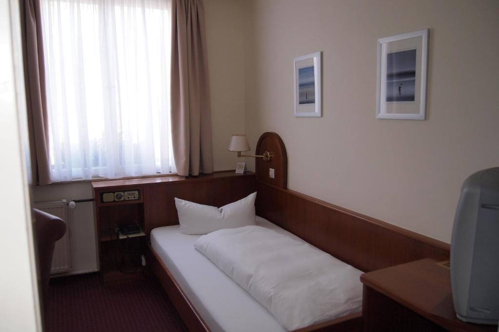 Hotel Am Bad Tübingen Habitación foto